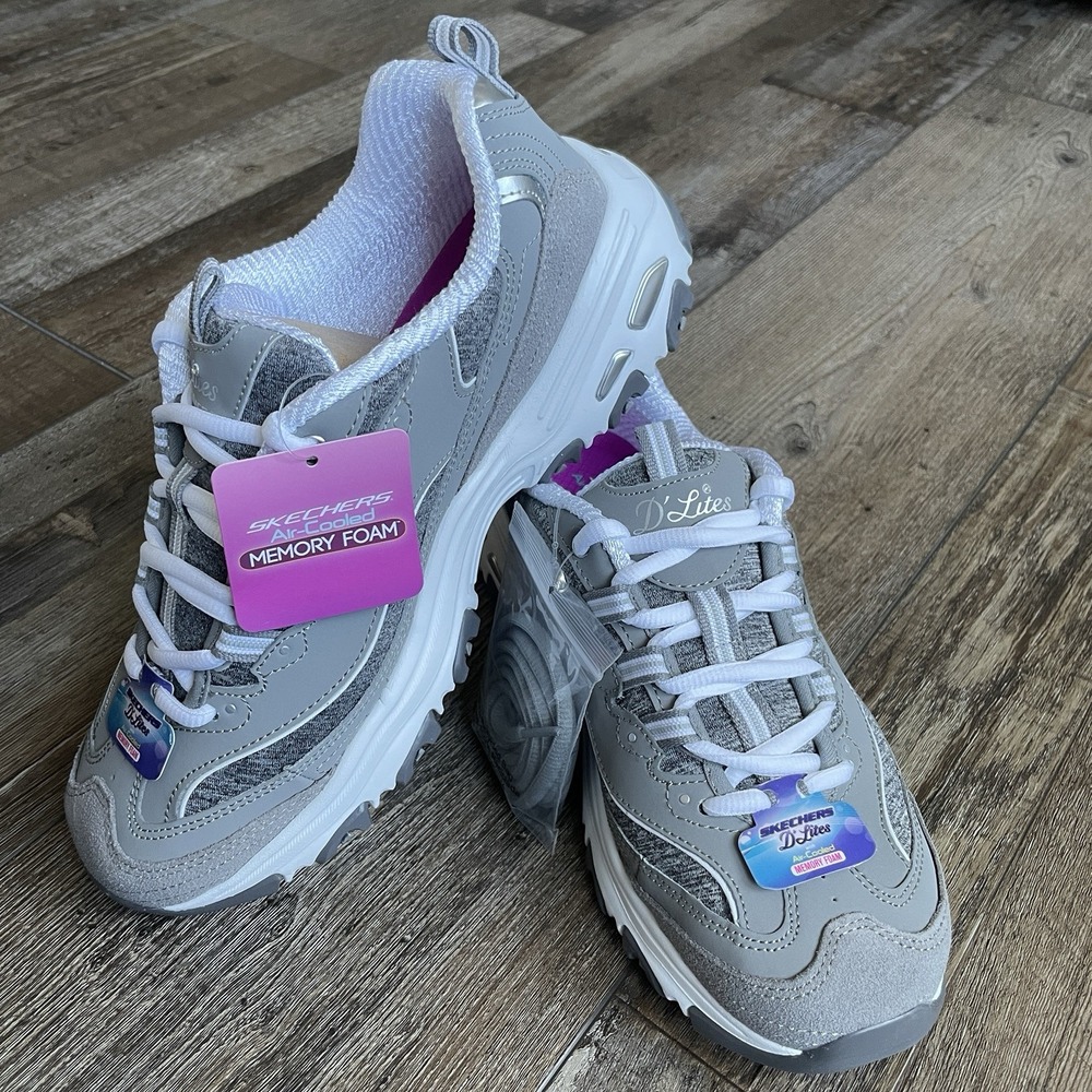 Skechers D'Lites 11936 Me Time Sneakers Womens 8.5W Gray White Lace Up Comfort